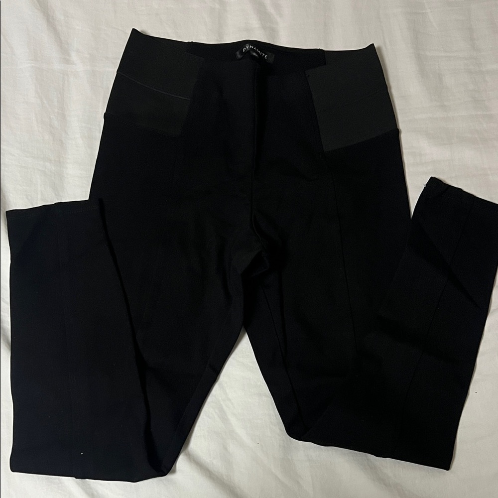 Dynamite Women’s Sleek Black Leggings